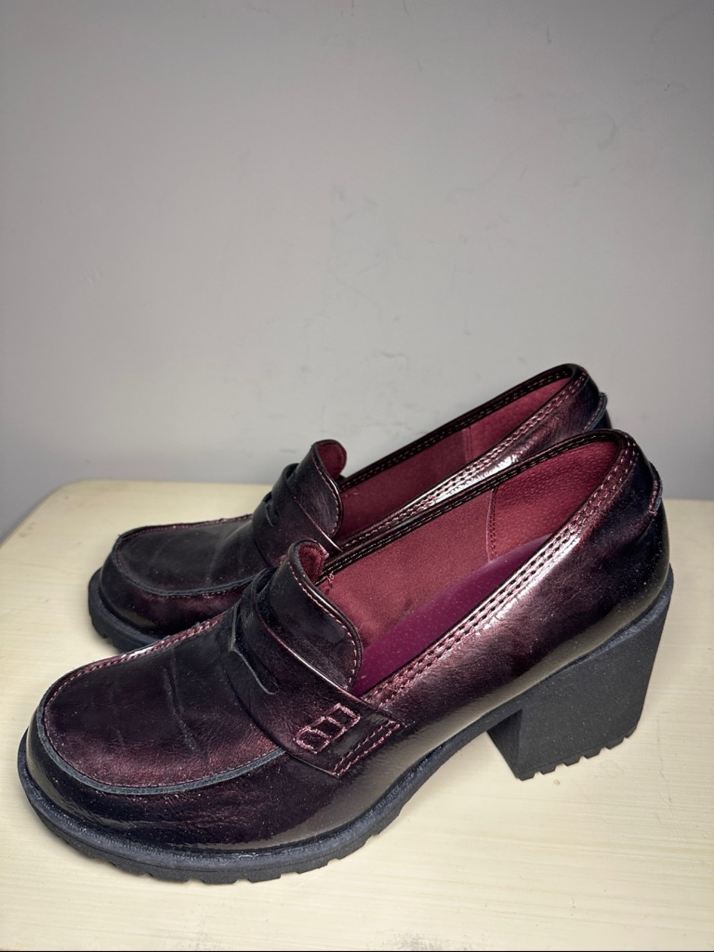 Sun and stone Women's Burgundy Chunky Heel Loafers
